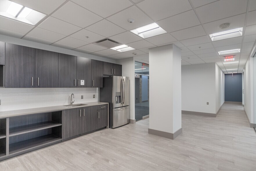More Photos Of 7910 Woodmont Ave, Bethesda Office Residential For Lease