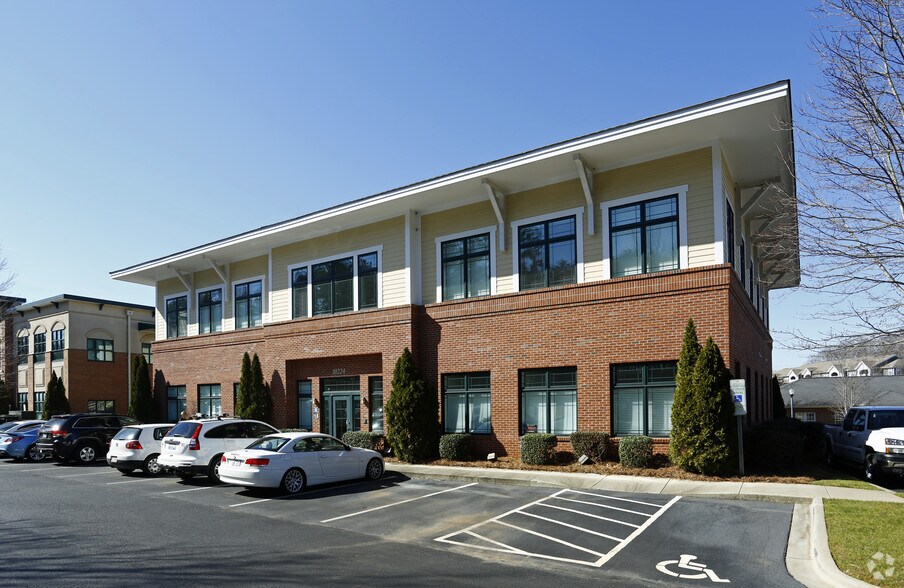 More Photos Of 10224 Hickorywood Hill Ave, Huntersville Office For Sale