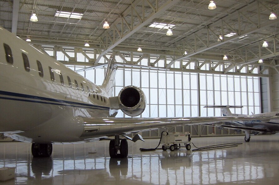 More Photos Of 7 S Hangar Rd, Peachtree City Airplane Hangar For Sale