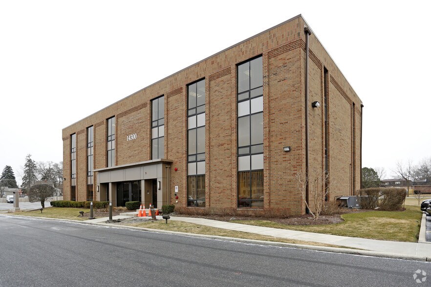 More Photos Of 9661 W 143rd St, Orland Park Unknown For Lease