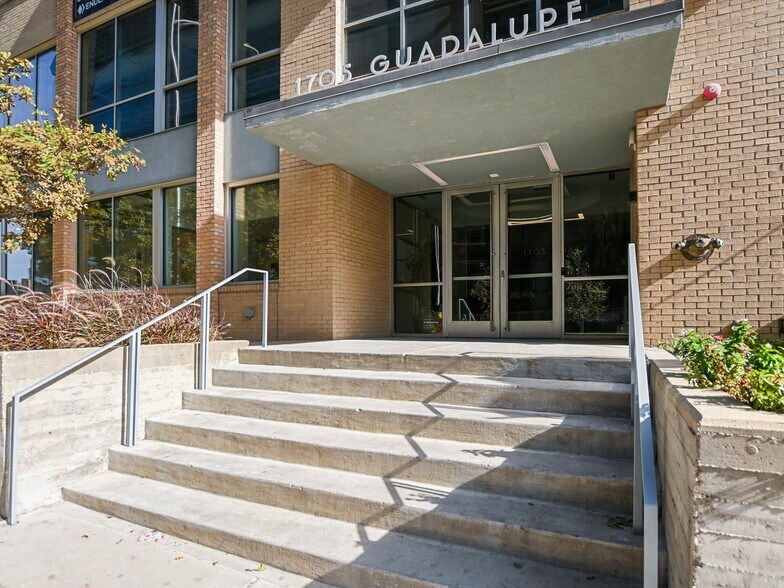 More Photos Of 1705 Guadalupe St, Austin Office For Sale