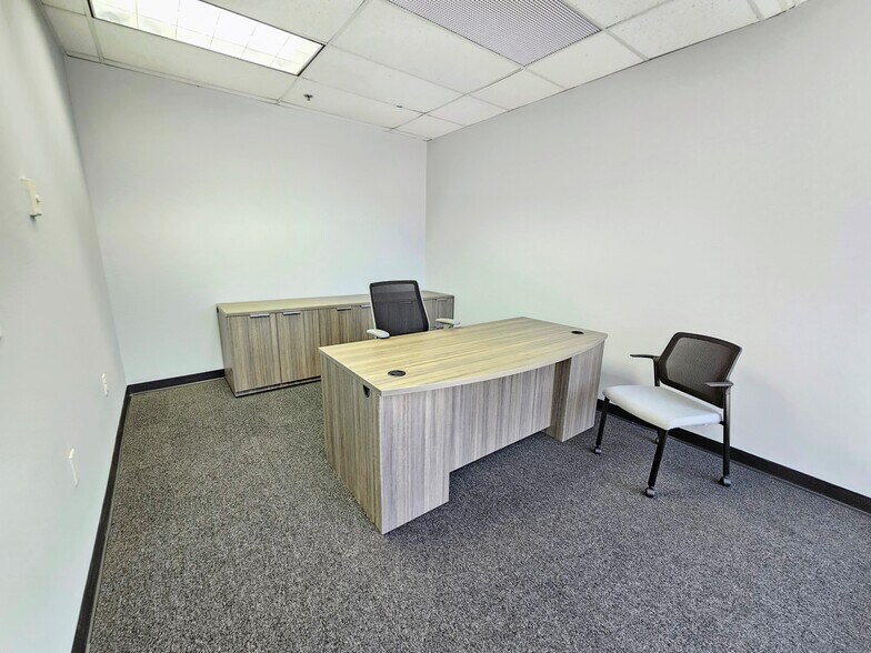 More Photos Of 841 Mountain Ave, Springfield Coworking Space