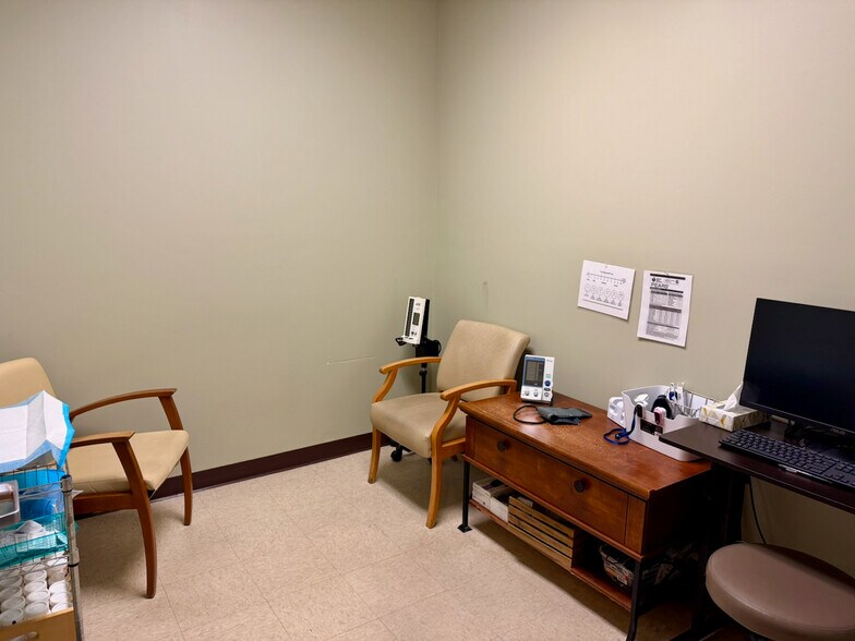More Photos Of 514 Mary Esther Cut, Fort Walton Beach Medical For Sale