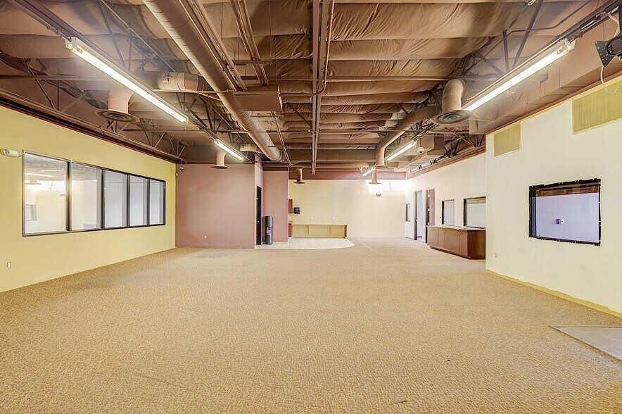 More Photos Of 6525 S Bruce St, Las Vegas Warehouse For Lease