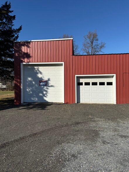 More Photos Of 25215 Vista Rd, Hollywood Flex For Lease