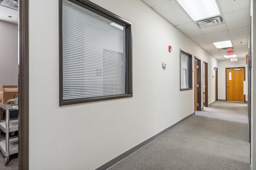 More Photos Of 2020 Holly Rd, Claremore Office For Sale