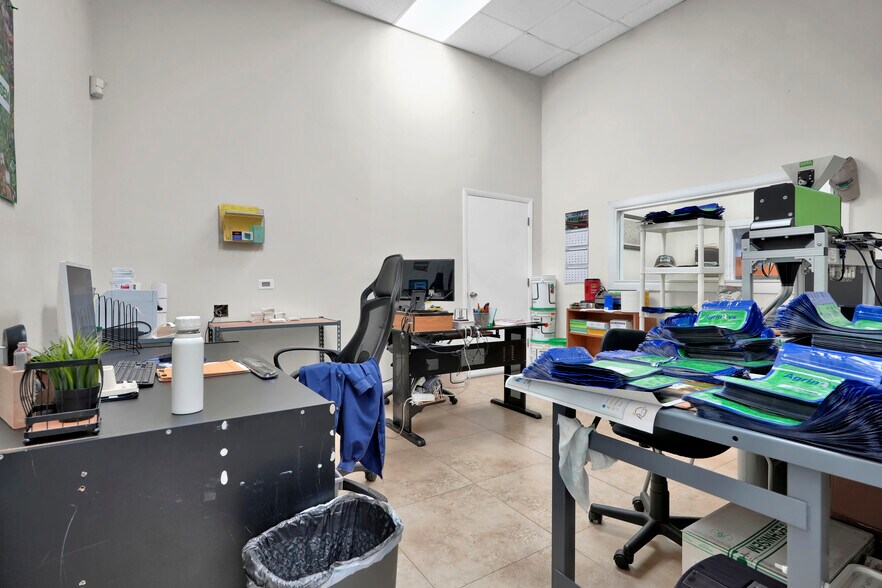 More Photos Of 3347 NW 74th Ave, Miami Warehouse For Sale
