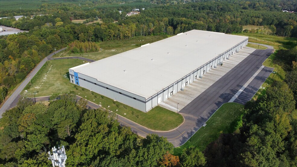 More Photos Of 785 Victor Hill Rd, Greer Distribution For Lease