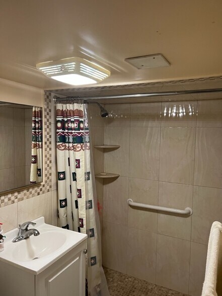 More Photos Of 413 16th St, Union City Multifamily For Sale