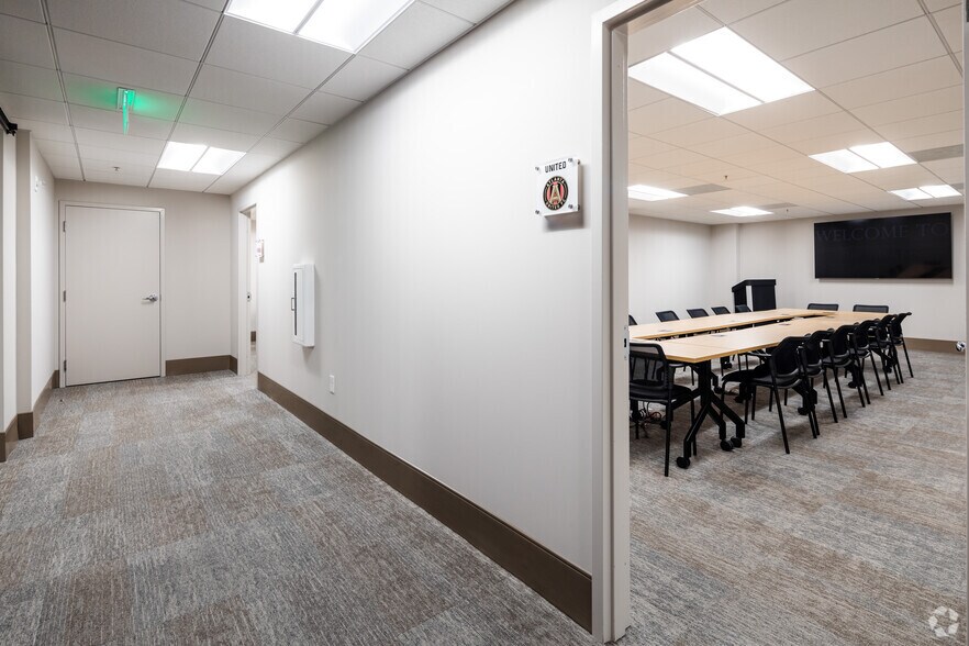 More Photos Of 260 Peachtree St NW, Atlanta Office For Lease