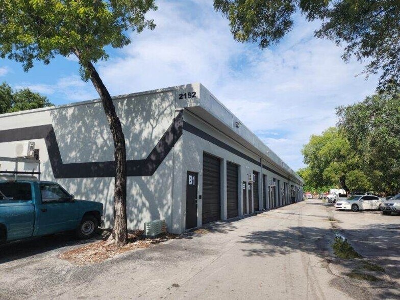 Primary Photo Of 2180 NW 18th Ave, Pompano Beach Warehouse For Lease