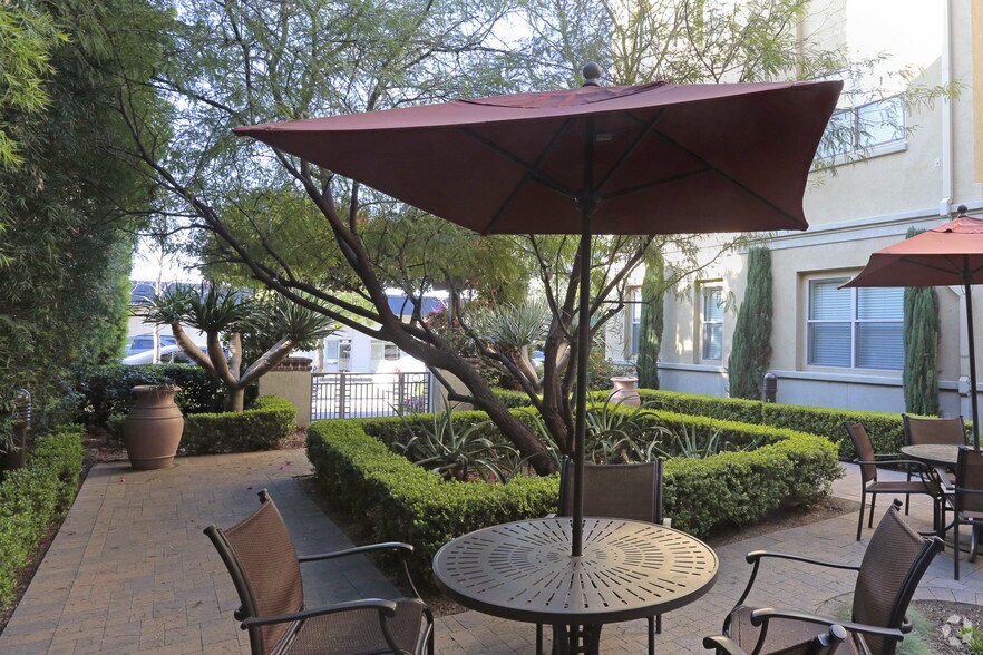 More Photos Of 700 S Myrtle Ave, Monrovia Apartments For Lease
