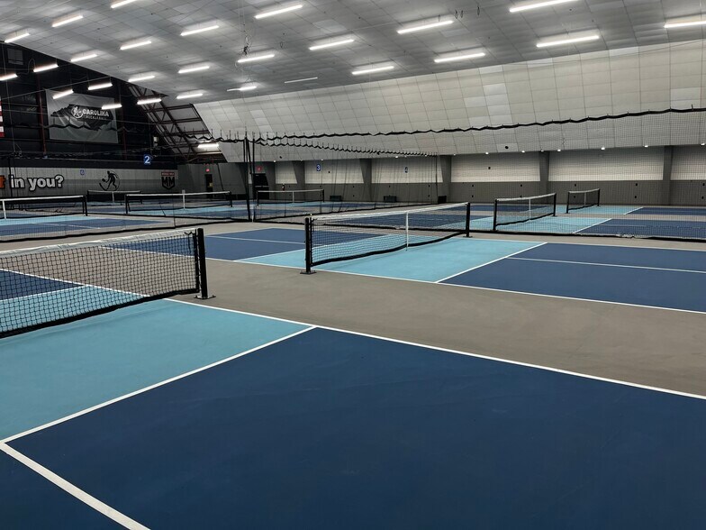 More Photos Of 2010 Clement Blvd NW, Hickory Sports And Entertainment For Sale