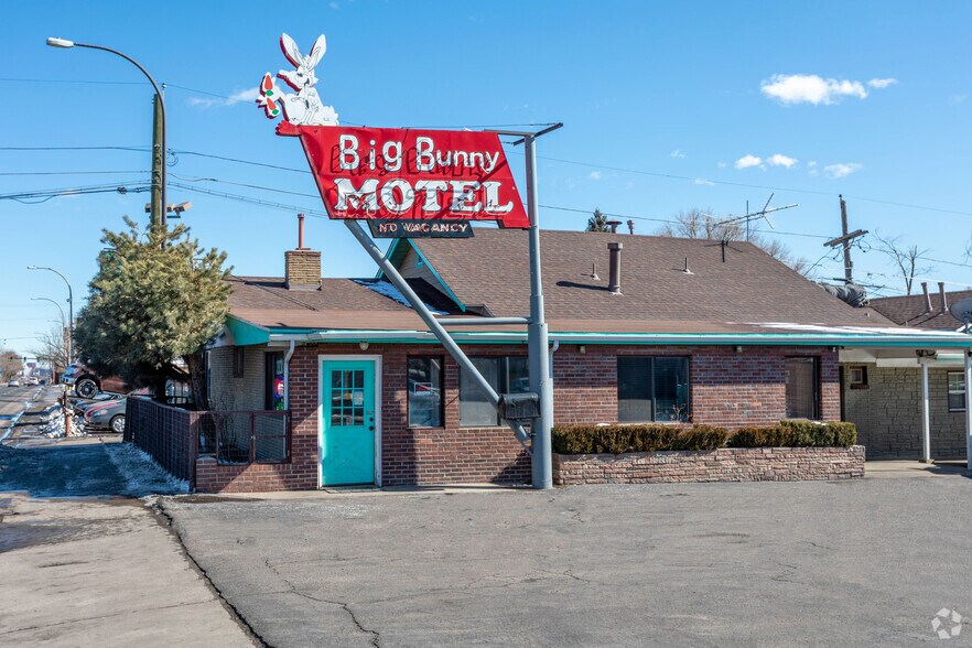 More Photos Of 6218 W Colfax Ave, Lakewood Hotel For Sale