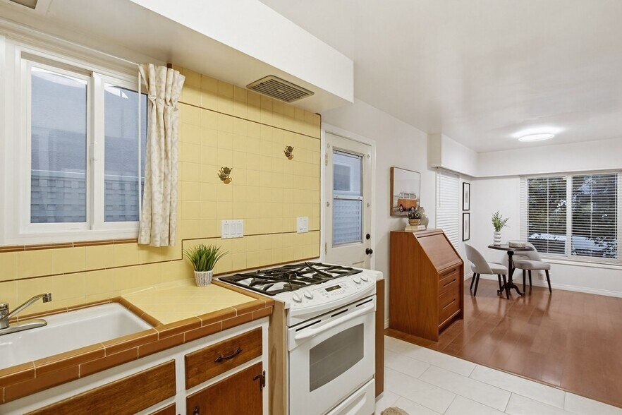 More Photos Of 829 Avalon Ct, San Diego Apartments For Sale