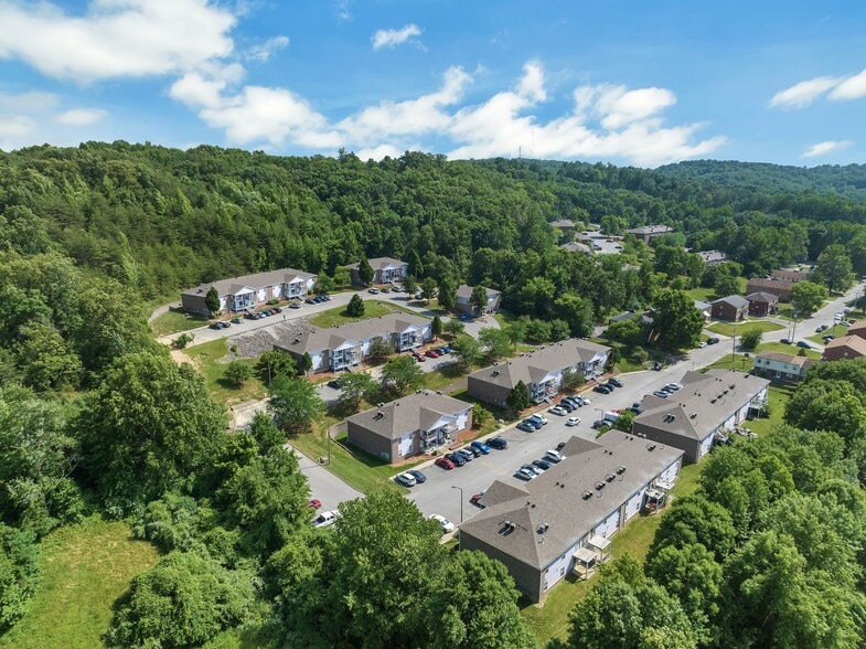 More Photos Of 3130 Saint Anthony Gardens Dr, Louisville Apartments For Sale