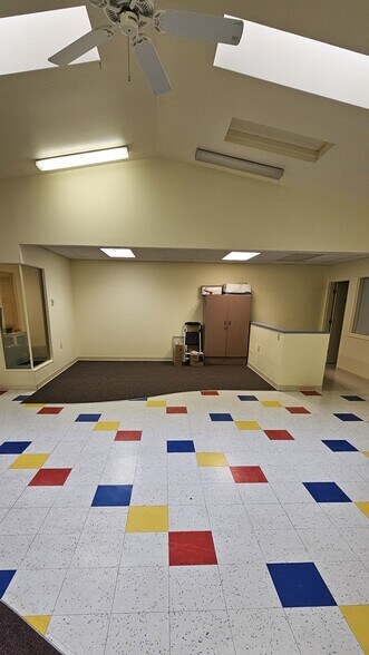 More Photos Of 31 Colwell St, Port Hadlock Medical For Lease
