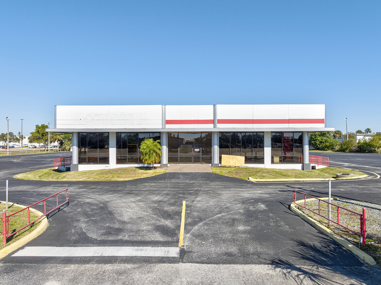 Primary Photo Of 1700 E Merritt Island Cswy, Merritt Island Auto Dealership For Lease