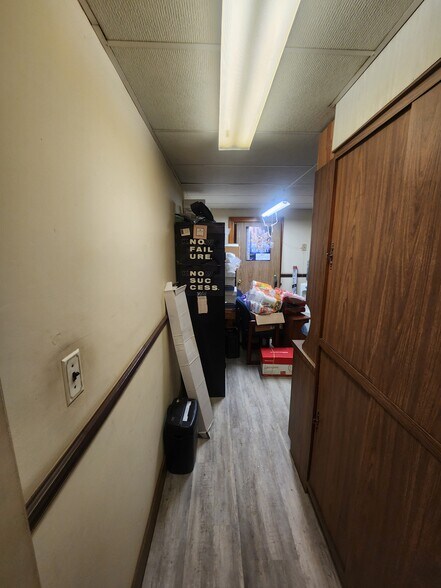 More Photos Of 217 Steedly Dr, Louisville Light Distribution For Sale