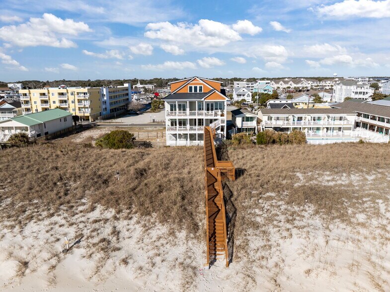 More Photos Of 312 Carolina Beach Ave N, Carolina Beach Office For Sale