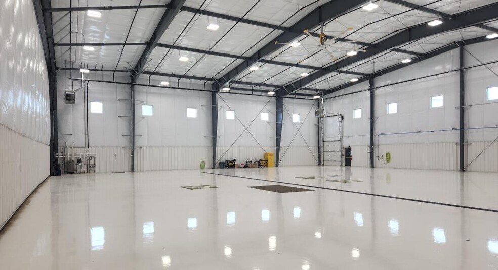 More Photos Of 2907 E Empire St, Bloomington Airplane Hangar For Sale