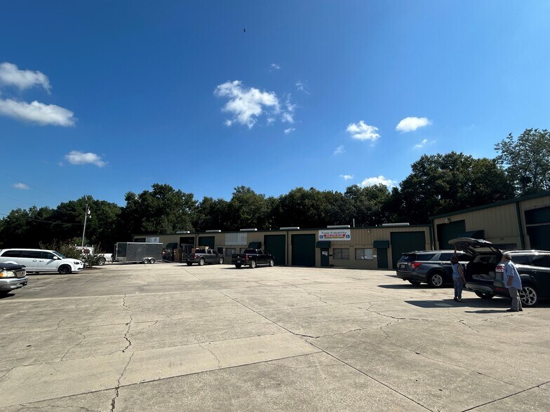 More Photos Of 5919 SE 68th St, Ocala Unknown For Lease