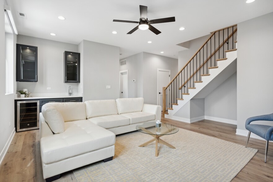 More Photos Of , Chicago Multifamily For Sale