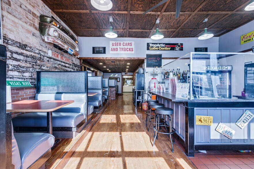 More Photos Of 328 5th Ave N, Bayport Restaurant For Sale