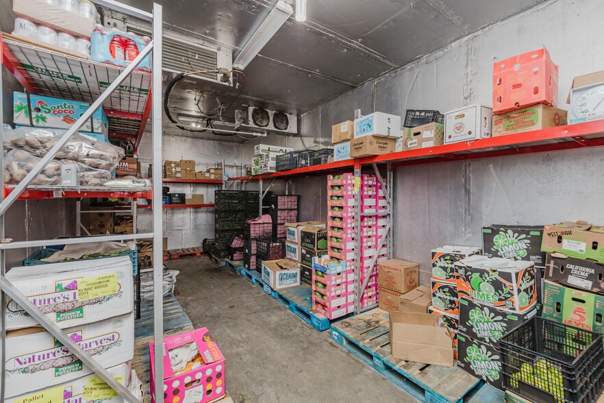 More Photos Of 925 E 19th St, Wichita Warehouse For Sale