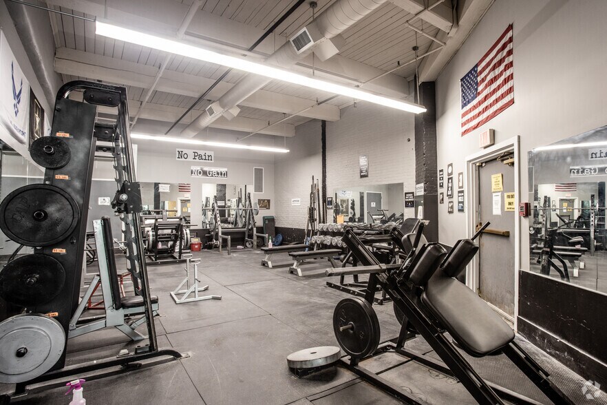 More Photos Of 42 Summer St, Pittsfield Medical For Lease