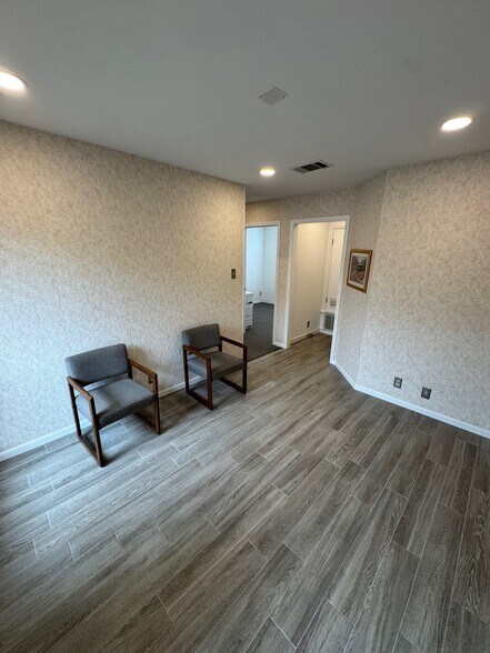 More Photos Of 5524 Bee Caves Rd, Austin Office For Sale