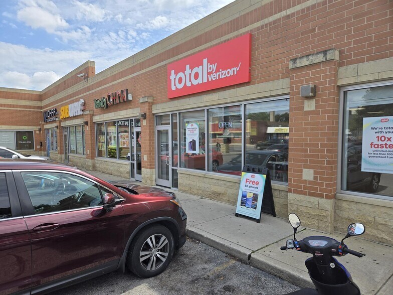 More Photos Of 3301-3327 W North Ave, Chicago Unknown For Lease