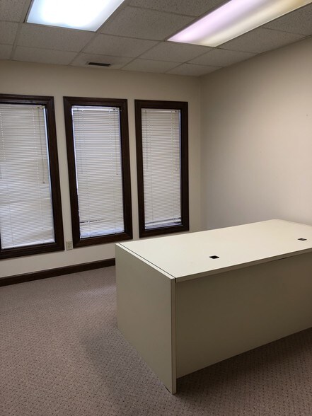 More Photos Of 511 Shepherd St, Winston-Salem Office For Lease
