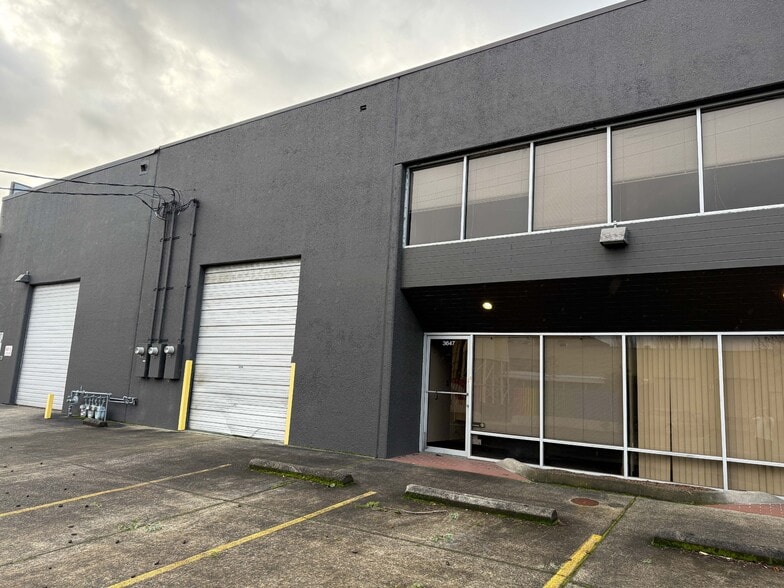 Primary Photo Of 3647 SE 21st Ave, Portland Warehouse For Lease