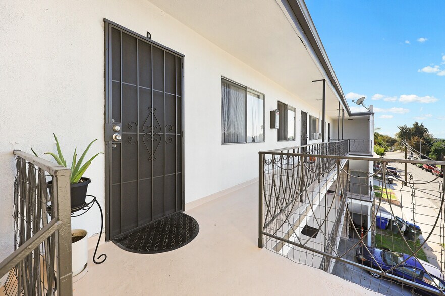 More Photos Of 616 Via Altamira, Montebello Apartments For Sale