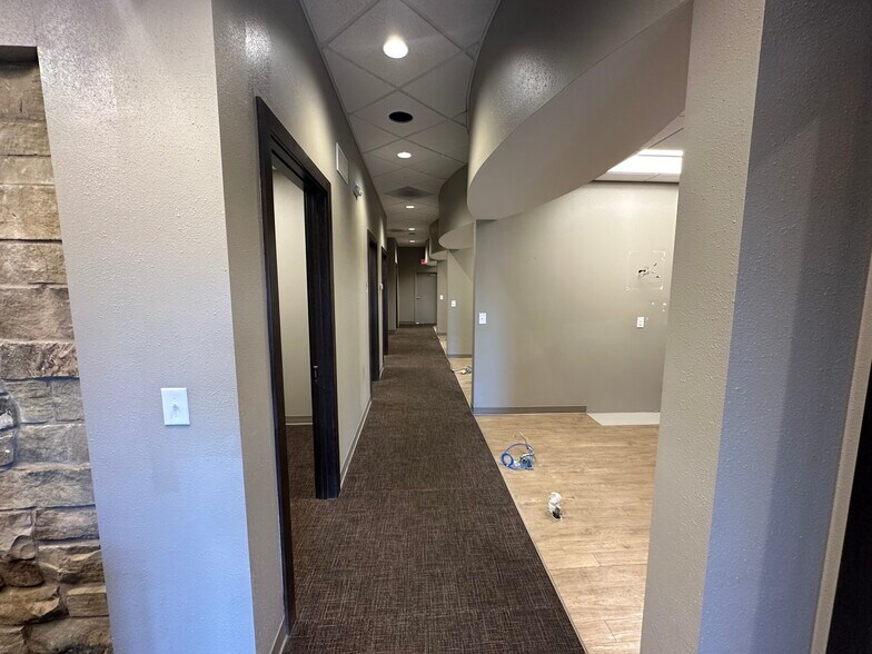 More Photos Of 4811 NW 1st St, Lincoln General Retail For Sale