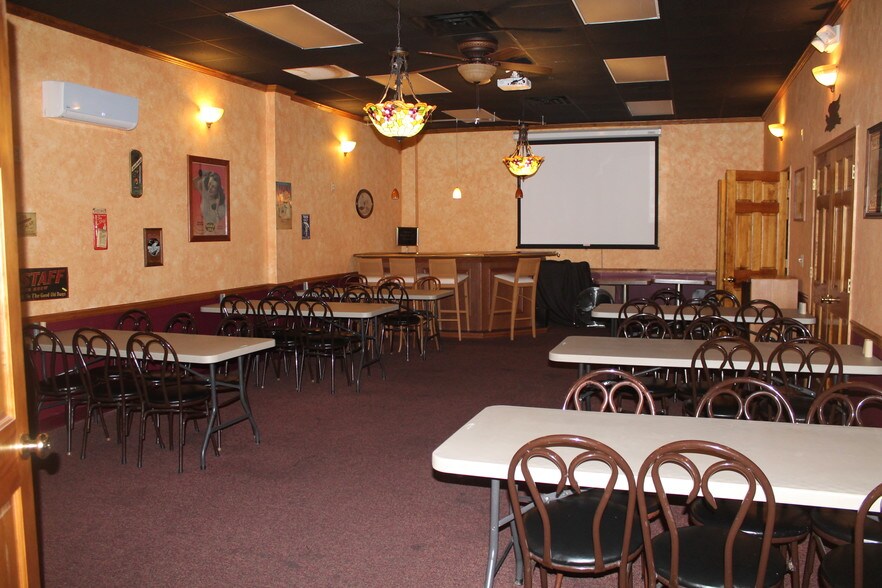 More Photos Of 509 S Illinois Ave, Carbondale Restaurant For Sale