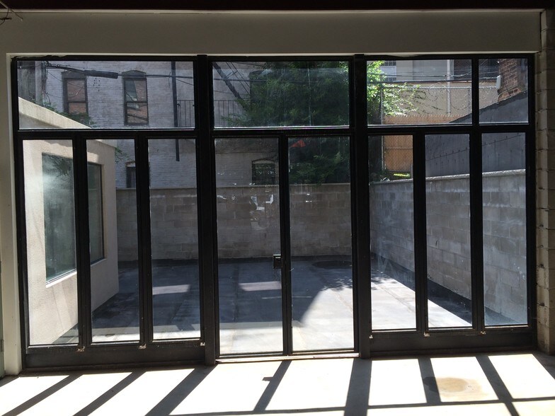 More Photos Of 276 Grand St, Brooklyn Storefront Retail Residential For Lease