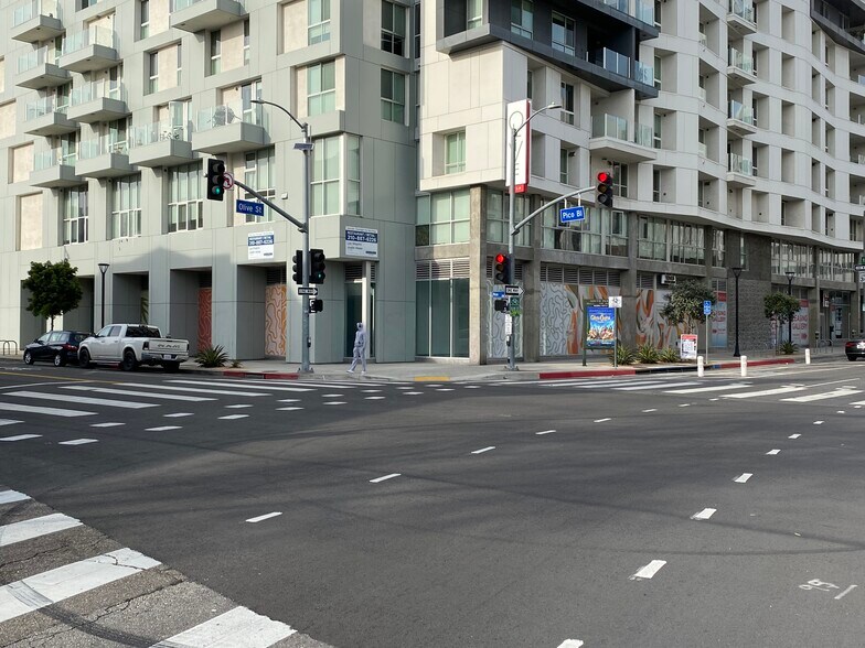 More Photos Of 1243 S Olive St, Los Angeles Apartments For Lease