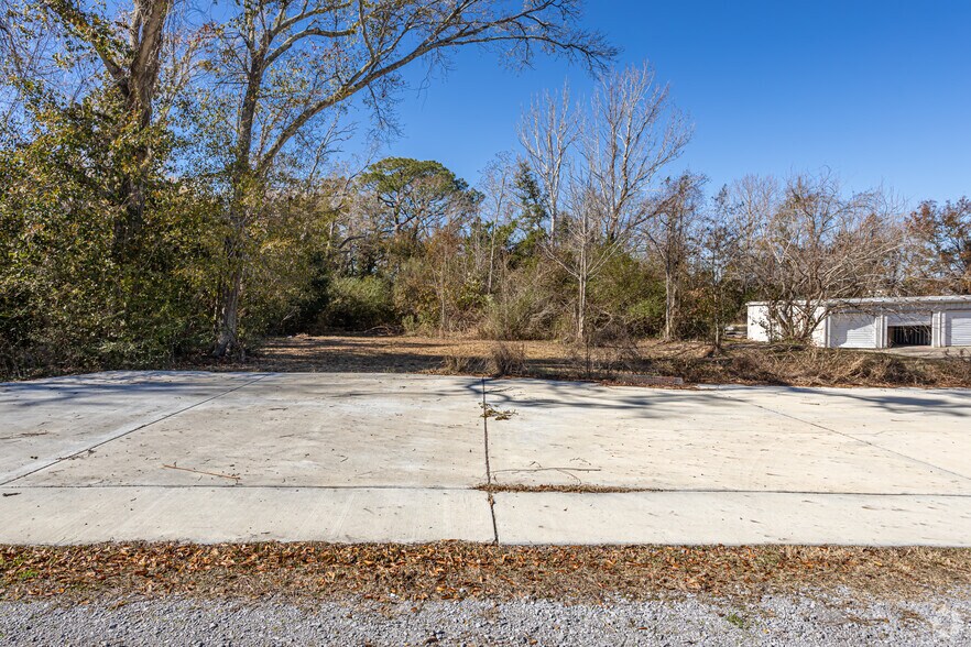 More Photos Of 2713 & 2717 15th Ave, Gulfport Light Distribution For Sale