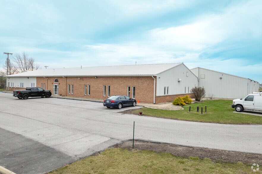 More Photos Of 12962 Eckel Junction Rd, Perrysburg Warehouse For Lease