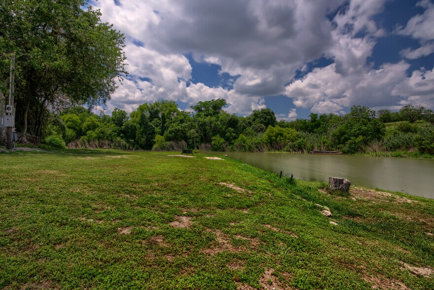 More Photos Of 101 Campbell Rd 3, Sandia Trailer Camper Park For Sale
