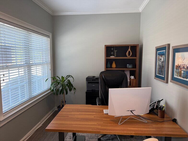 More Photos Of 4595 Towne Lake Pky, Woodstock Medical For Lease