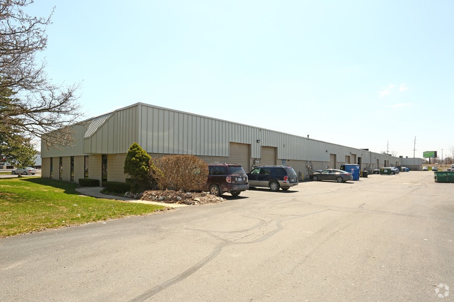 More Photos Of 802-864 Phoenix Dr, Ann Arbor Warehouse For Lease
