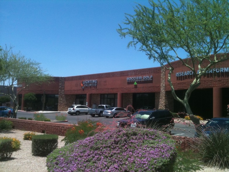 Primary Photo Of 15816 N Greenway-Hayden Loop, Scottsdale Showroom For Lease