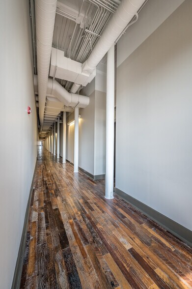 More Photos Of 6801 Carnegie Blvd, Charlotte Office Residential For Lease