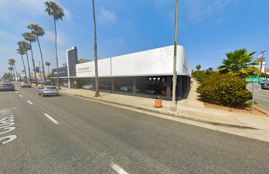 More Photos Of 116 S Coast Hwy, Oceanside Storefront For Lease