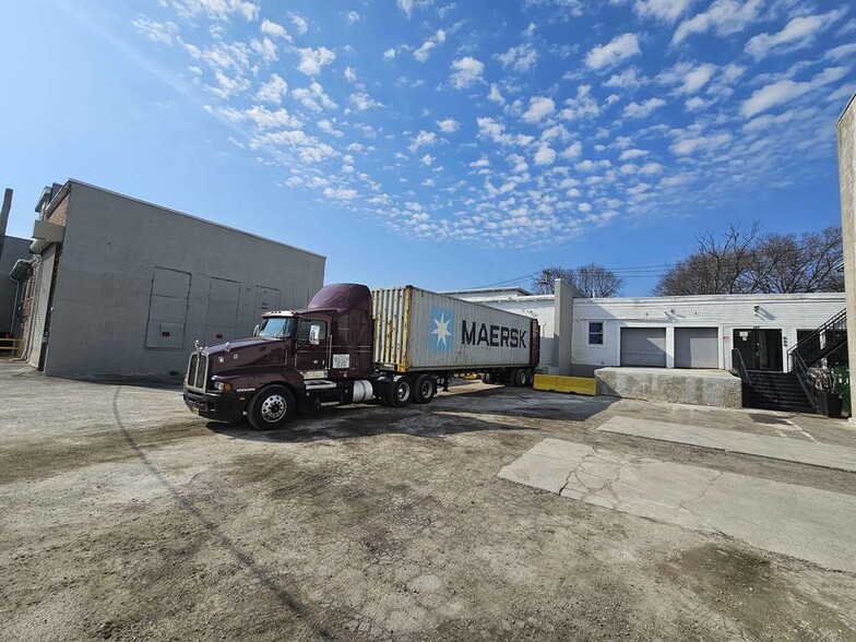 More Photos Of 100 Business St, Hyde Park Unknown For Lease