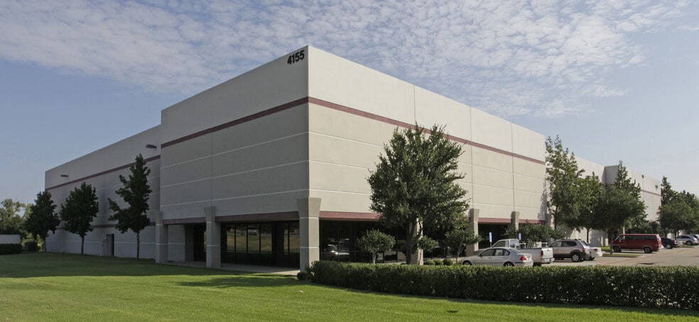 More Photos Of 4155 Patriot Dr, Grapevine Warehouse For Lease