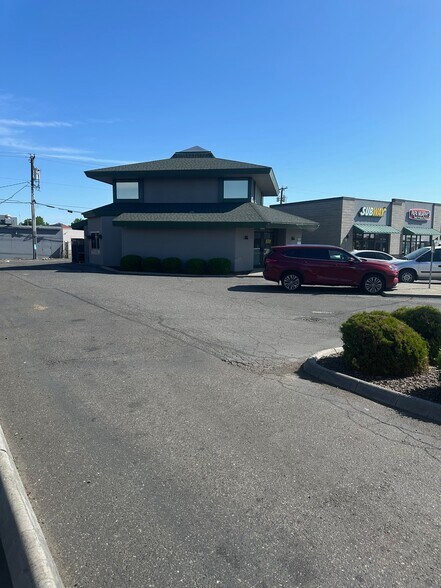 More Photos Of 2626 W Kennewick Ave, Kennewick Office For Lease